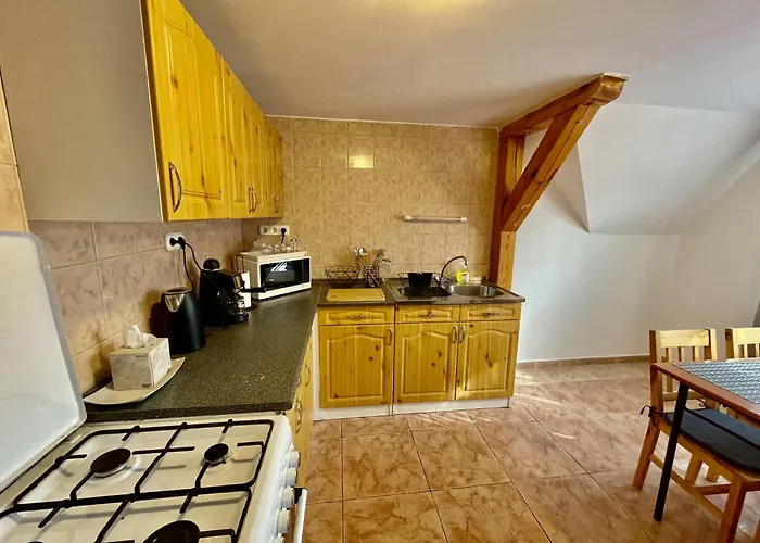 Apartament Anna Es Sara *