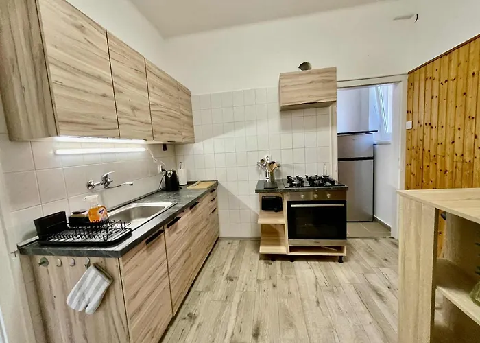 Apartament Anna Es Sara *