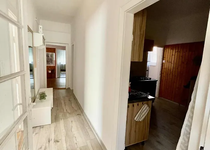 Apartament Anna Es Sara